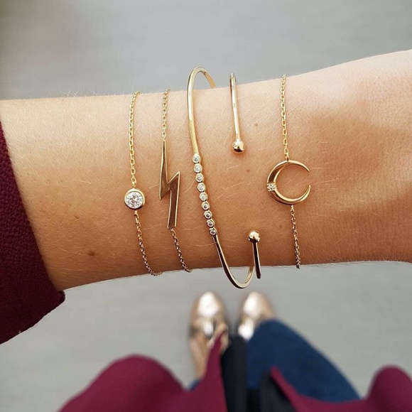 **FERNANDA* 5-Pc Gold Lightning Bolt Bracelet Set - Picture 1 of 10